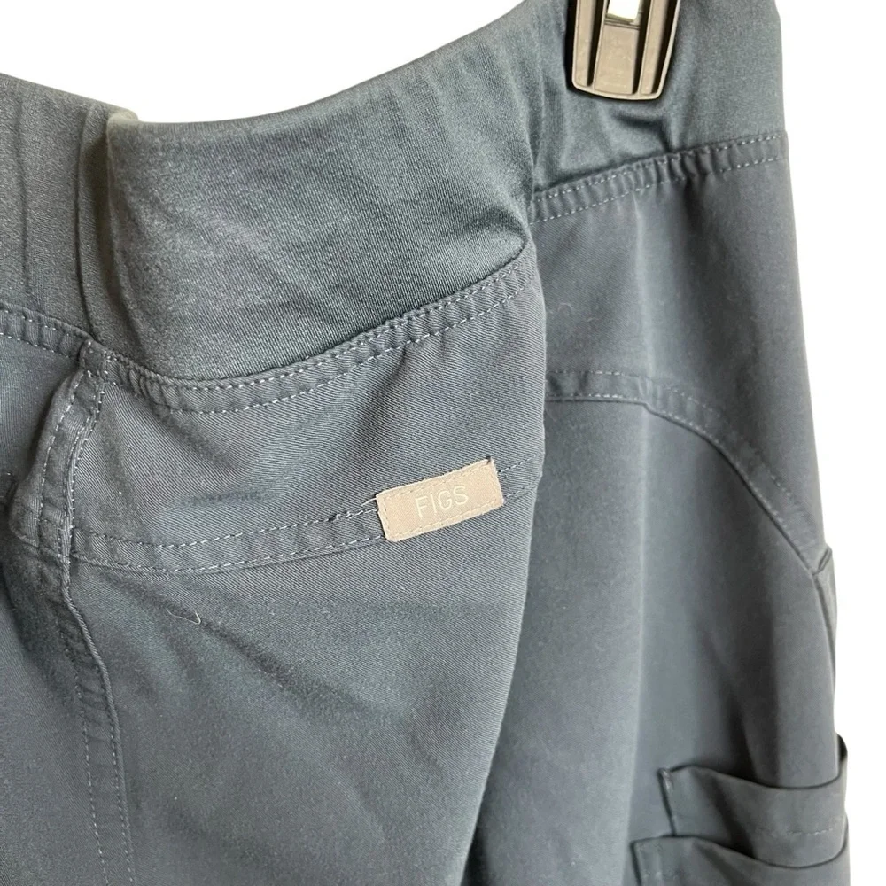 Figs technical collection draw string pant size large